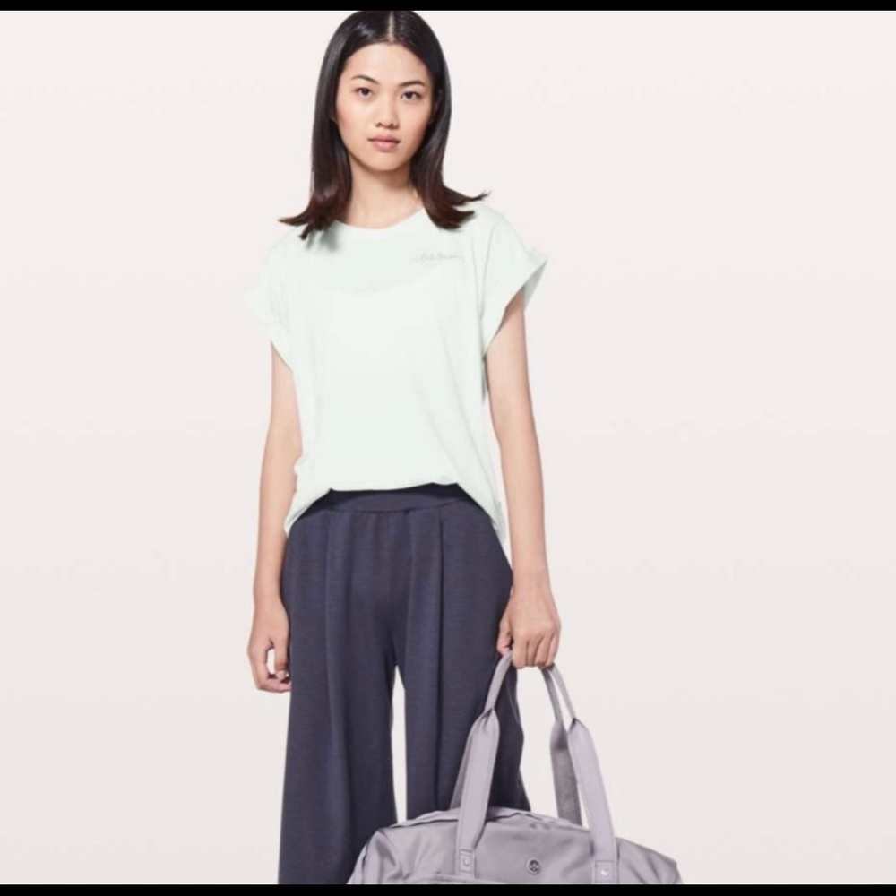 Womens Lululemon Roll Around Tee Shirt Expression